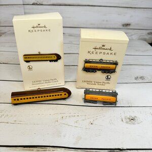 Hallmark Keepsake Lionel Union Pacific Streamliner Buffet Coach & Veranda Tender